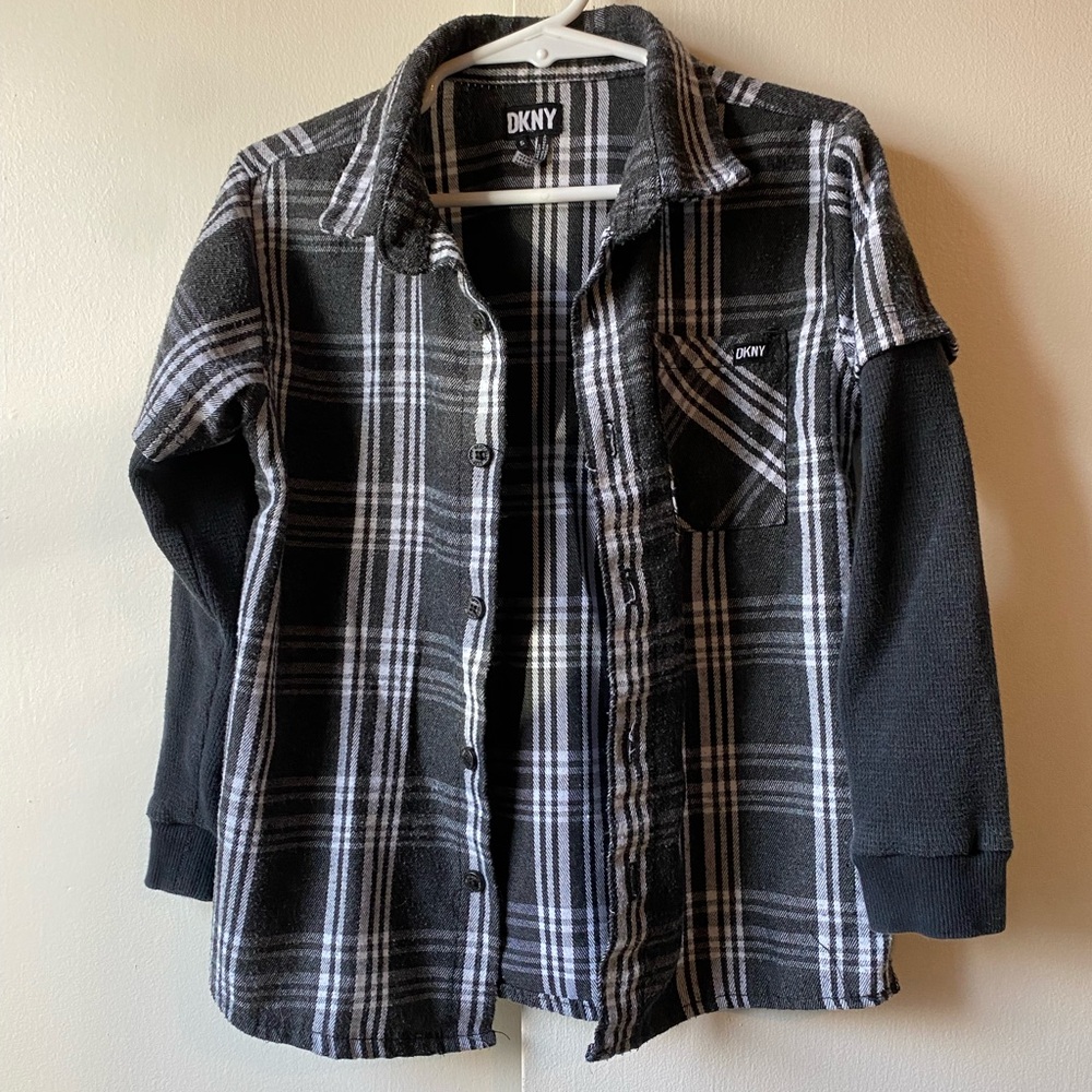 DKNY Flannel Size 5 Boys Kids